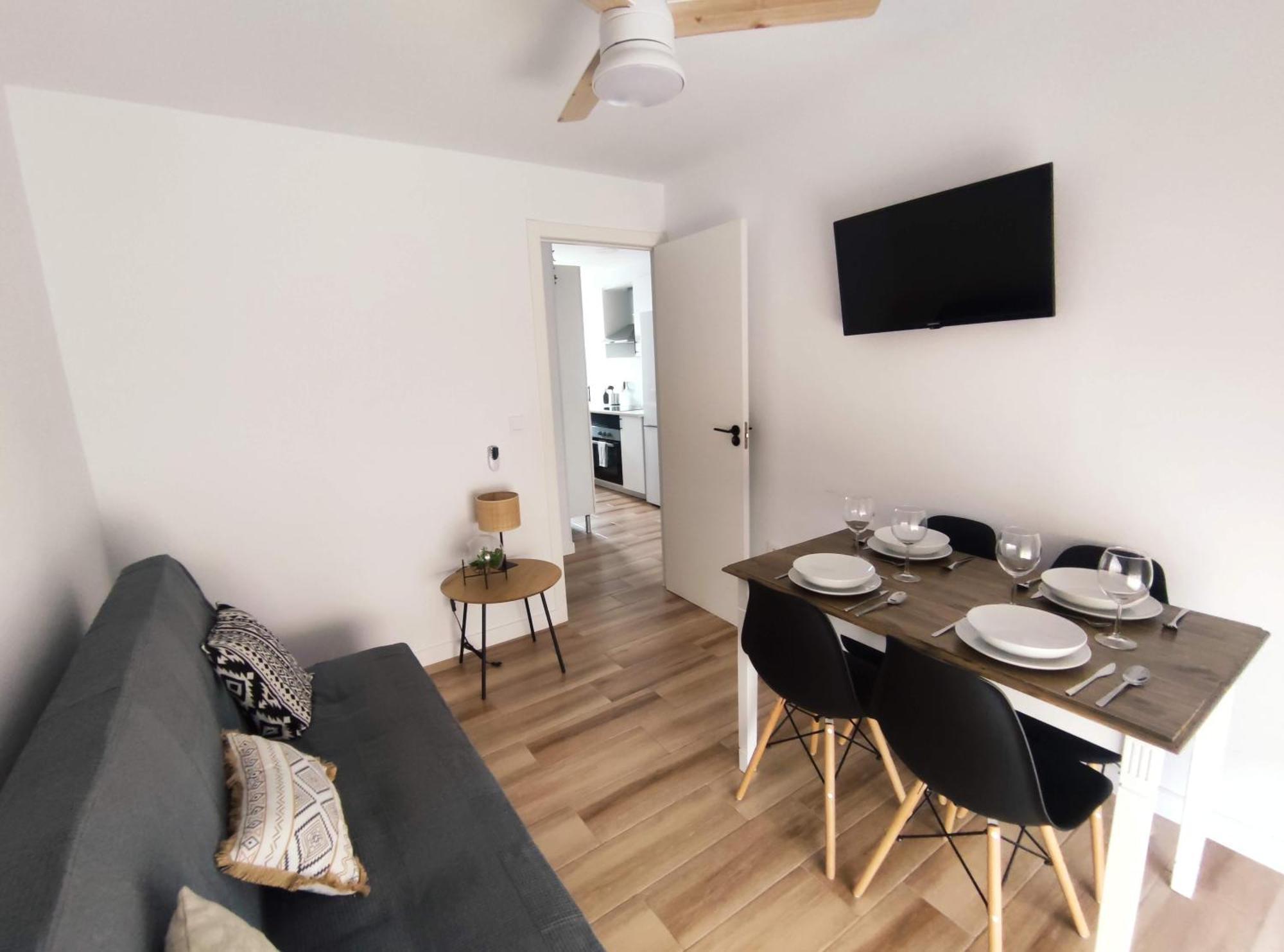 Apartment 3 2 Banos